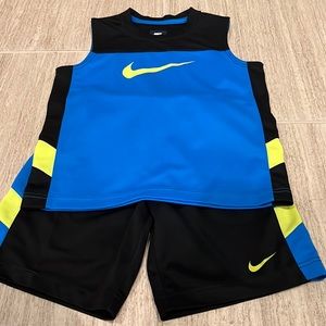 Nike boys set
